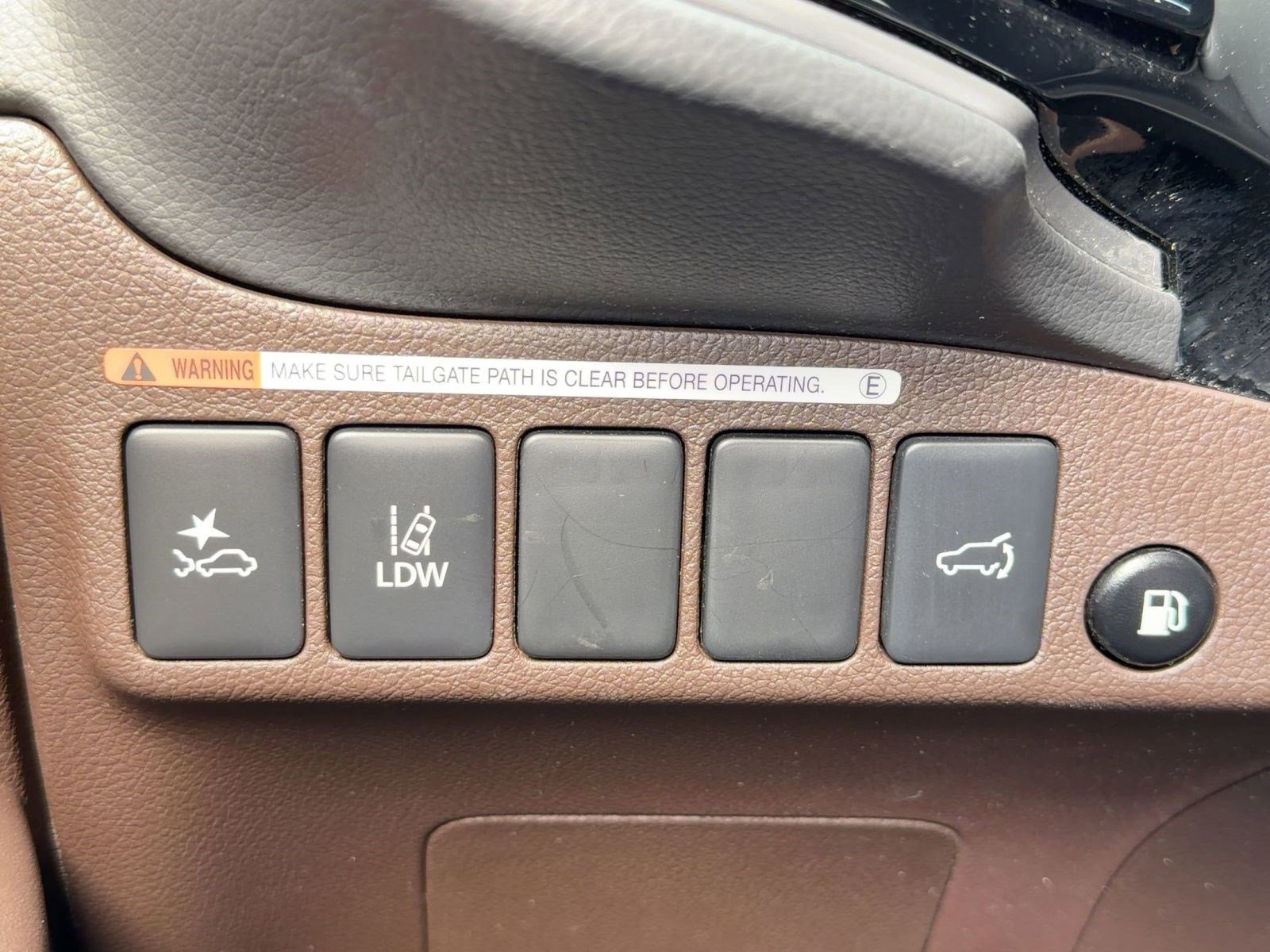 Used 2018 Mitsubishi Outlander SEL image 17