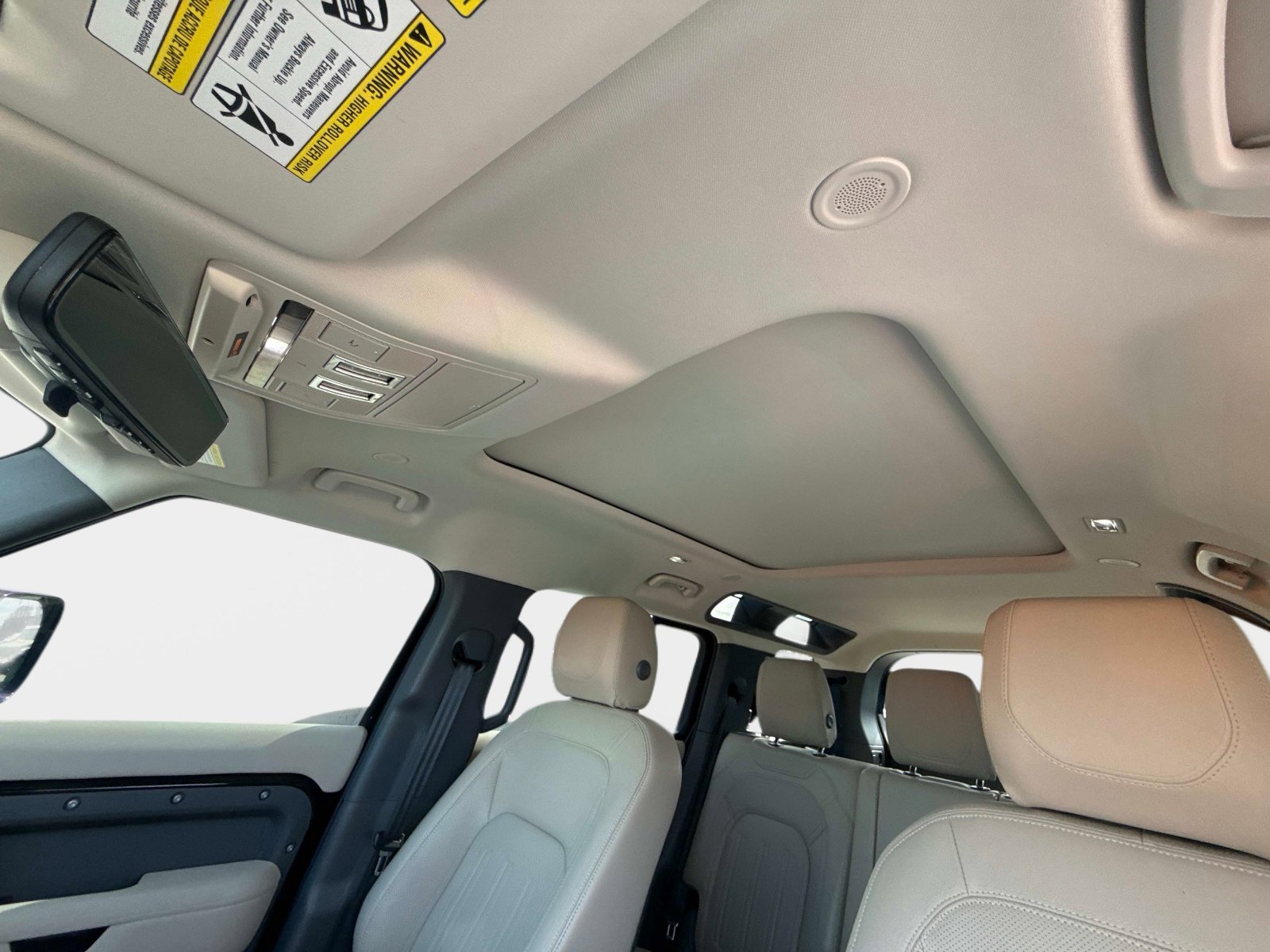 Used 2022 Land Rover Defender 110 S image 33