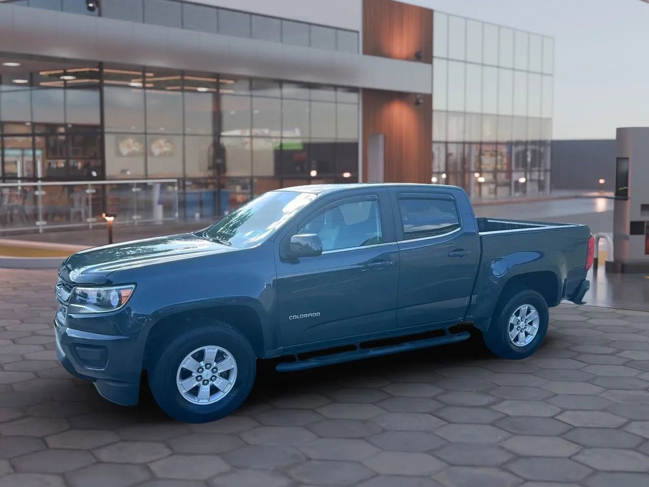 Used 2017 Chevrolet Colorado W/T w/ WT Convenience Package image 2