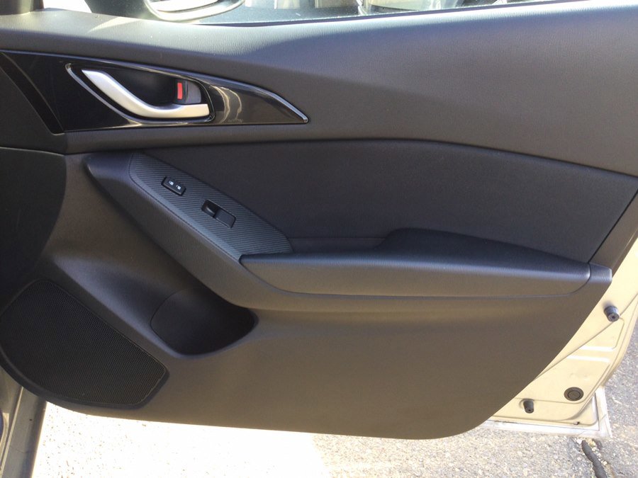 Used 2016 MAZDA MAZDA3 i Sport w/ Preferred Equipment Package FWD image 14