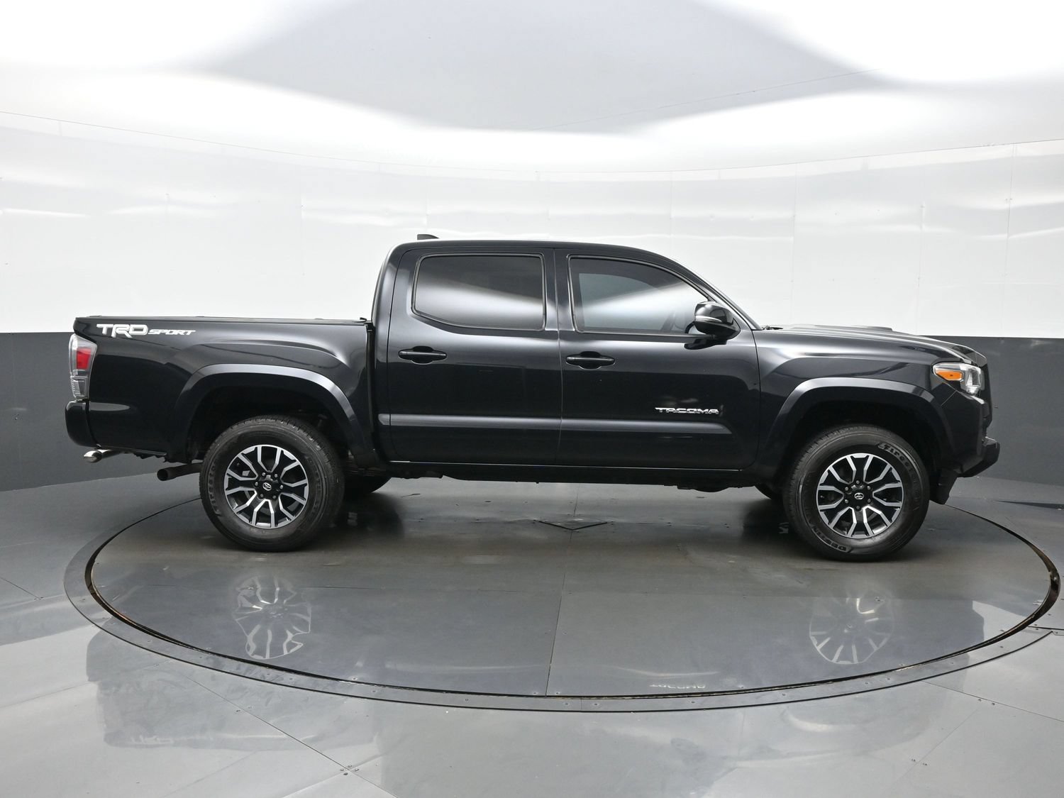 Used 2020 Toyota Tacoma TRD Sport RWD image 7