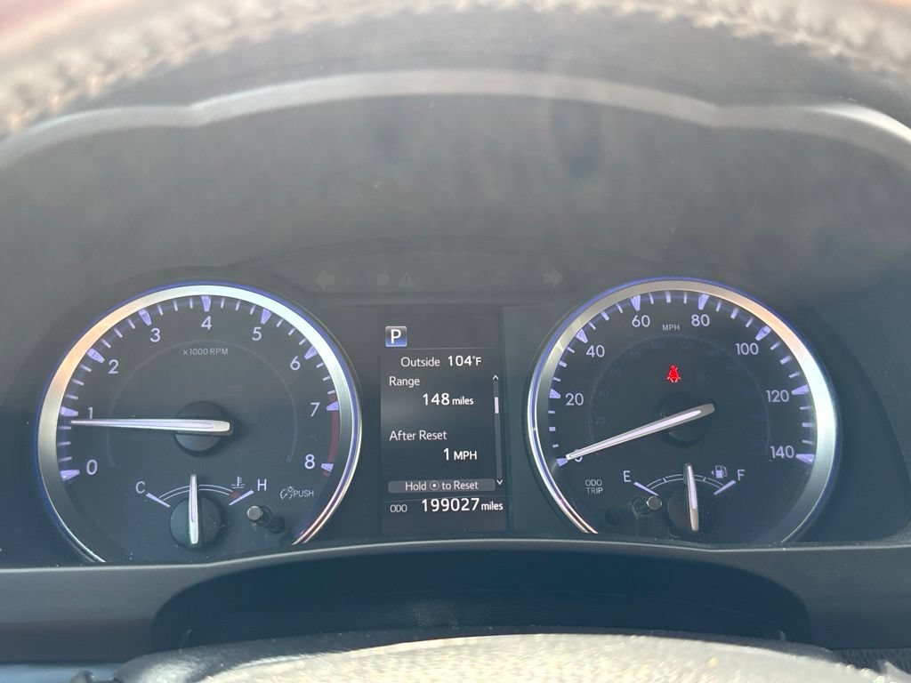 Used 2019 Toyota Highlander Limited FWD image 23