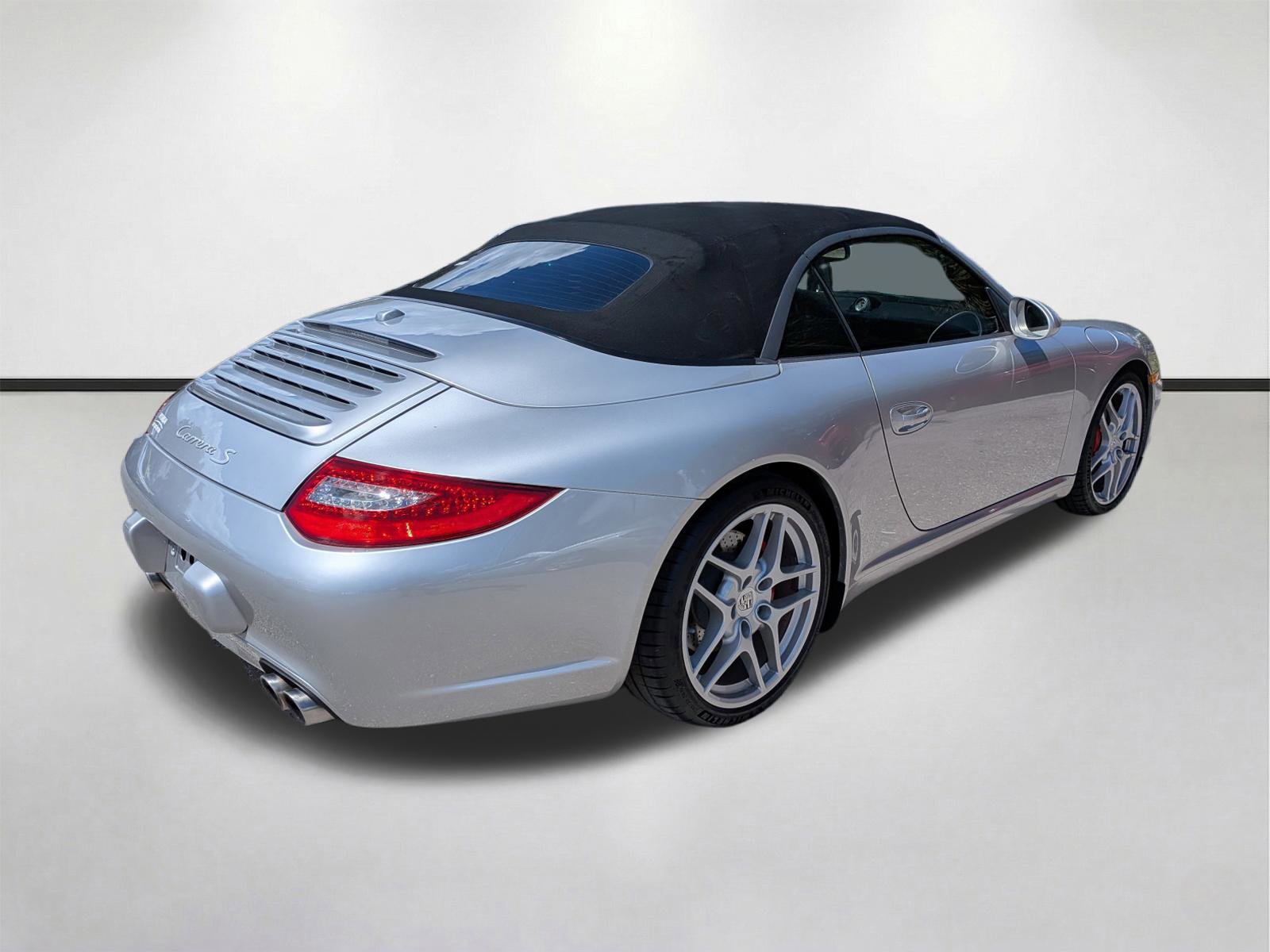 Used 2010 Porsche 911 Carrera S RWD image 4