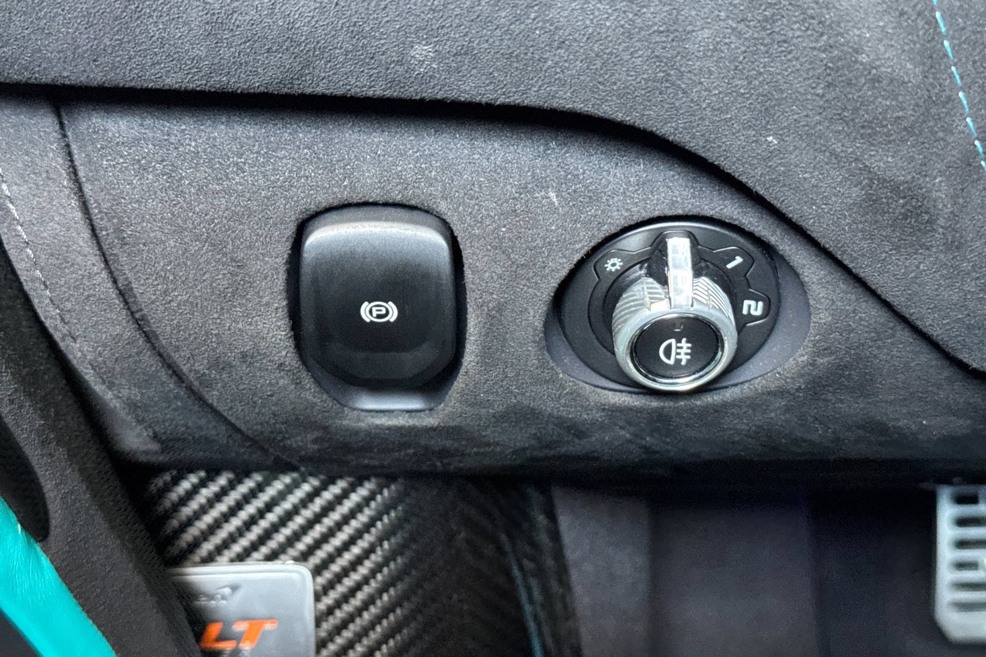 Used 2022 McLaren 765LT RWD image 32