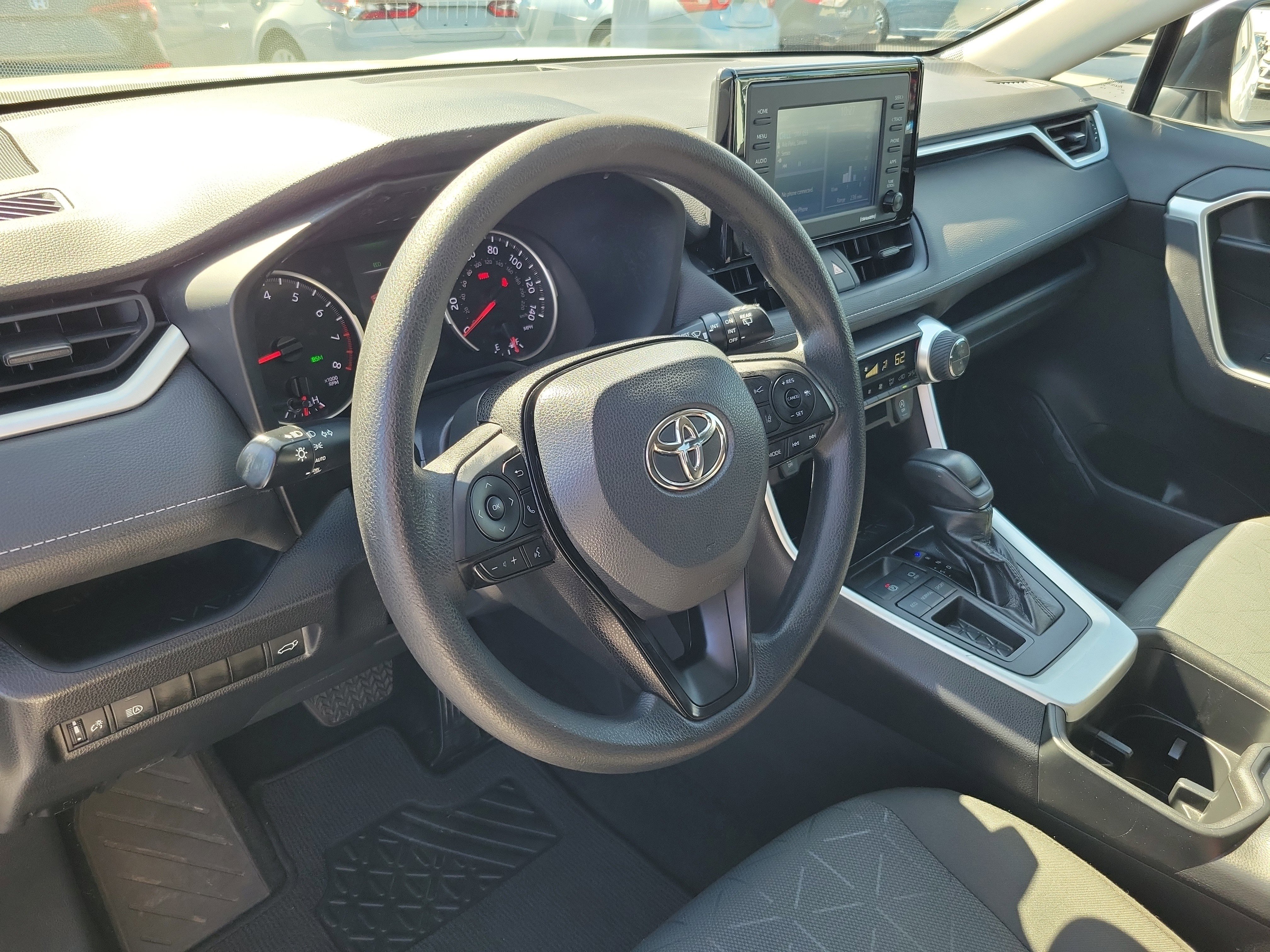 Used 2022 Toyota RAV4 XLE w/ Convenience Package FWD image 17