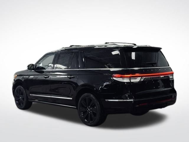 Certified 2024 Lincoln Navigator L Reserve image 8