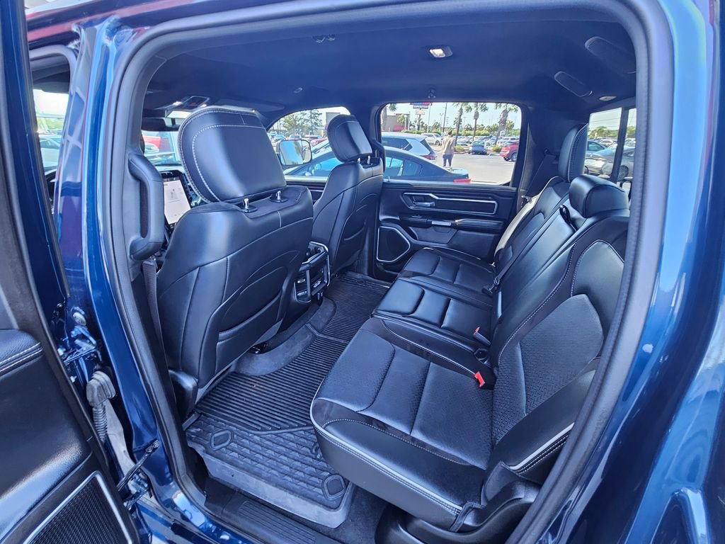 Used 2023 RAM 1500 Laramie AWD/4WD image 10