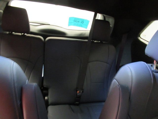 Used 2024 Buick Enclave Premium image 11