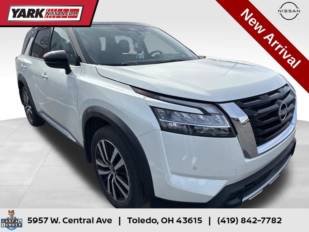 Certified 2023 Nissan Pathfinder Platinum image 1