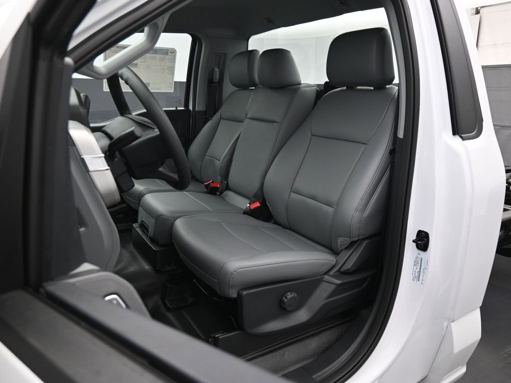 New 2025 Ford F550 XL image 8