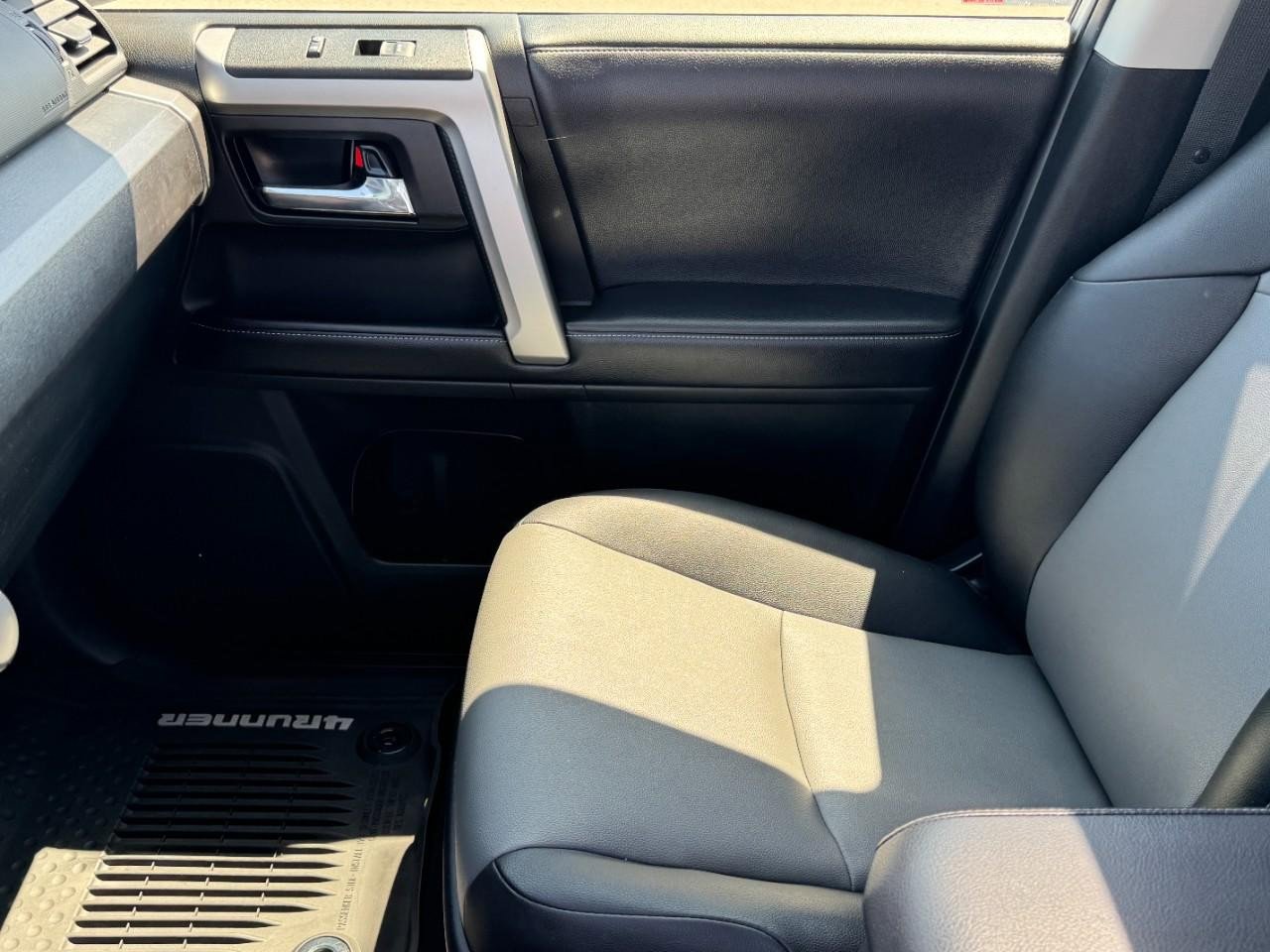 Used 2019 Toyota 4Runner SR5 Premium AWD/4WD image 14
