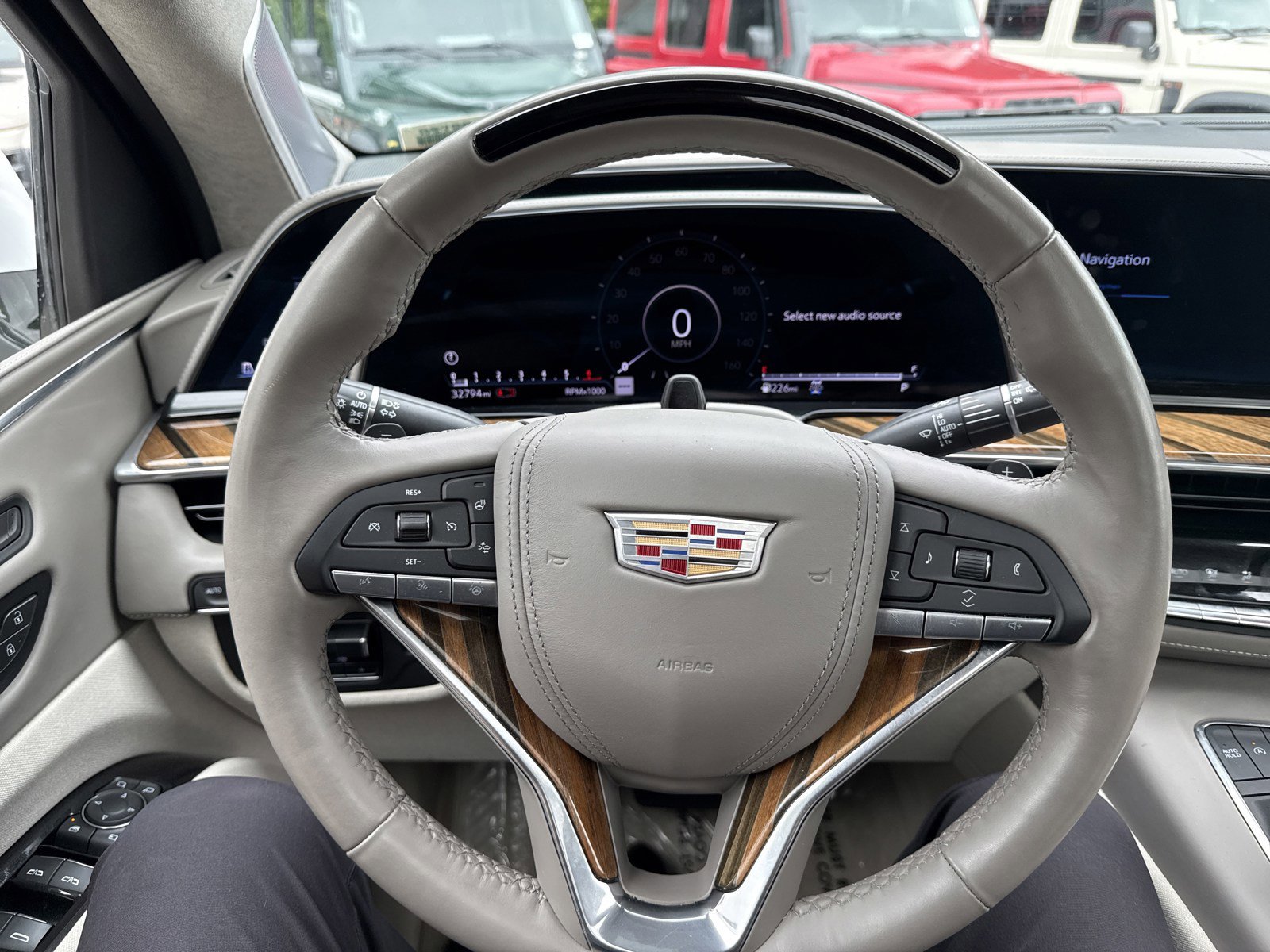 Used 2023 Cadillac Escalade ESV Premium Luxury Platinum w/ LPO, Radiant Package AWD/4WD image 19