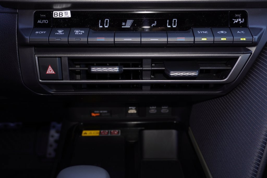 New 2026 Toyota Camry Hybrid image 13