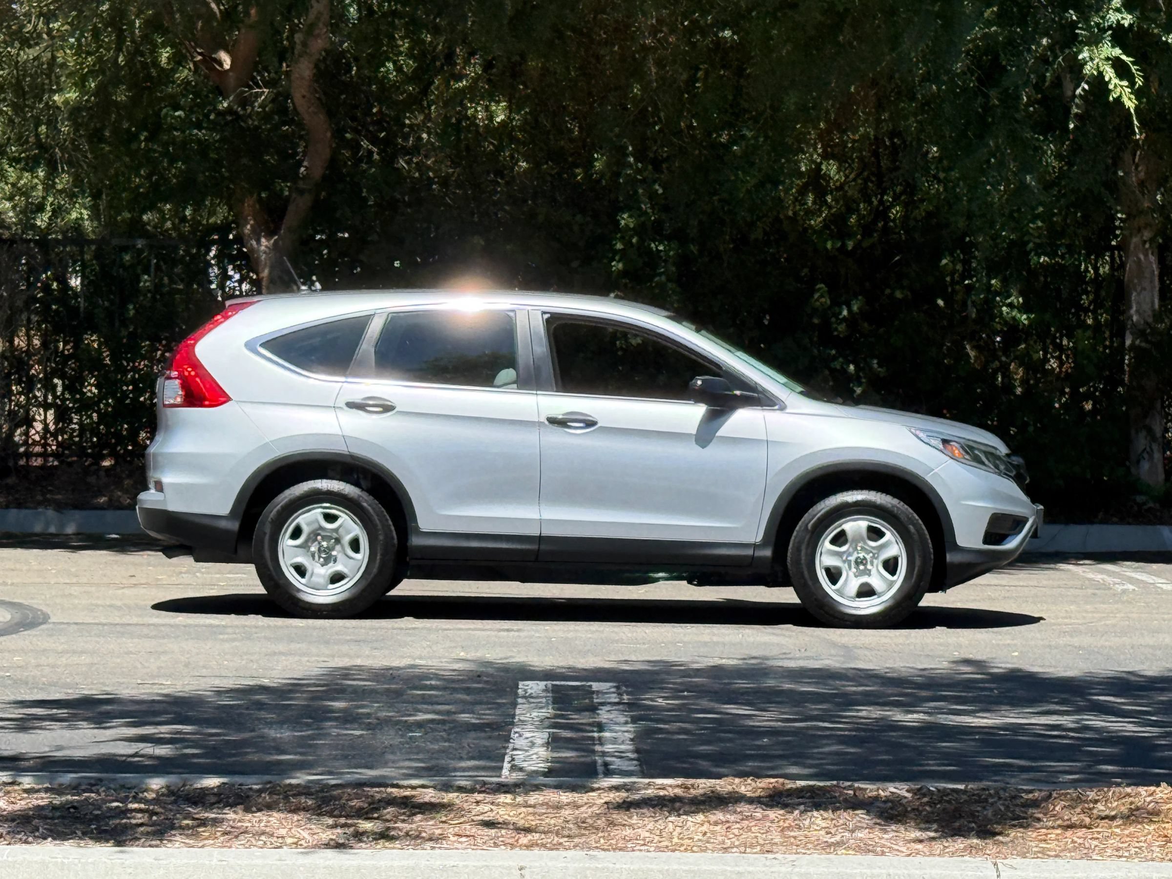 Used 2015 Honda CR-V LX image 6
