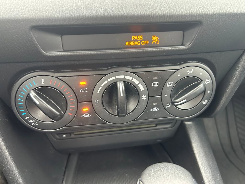 Used 2014 MAZDA MAZDA3 i Sport FWD image 12