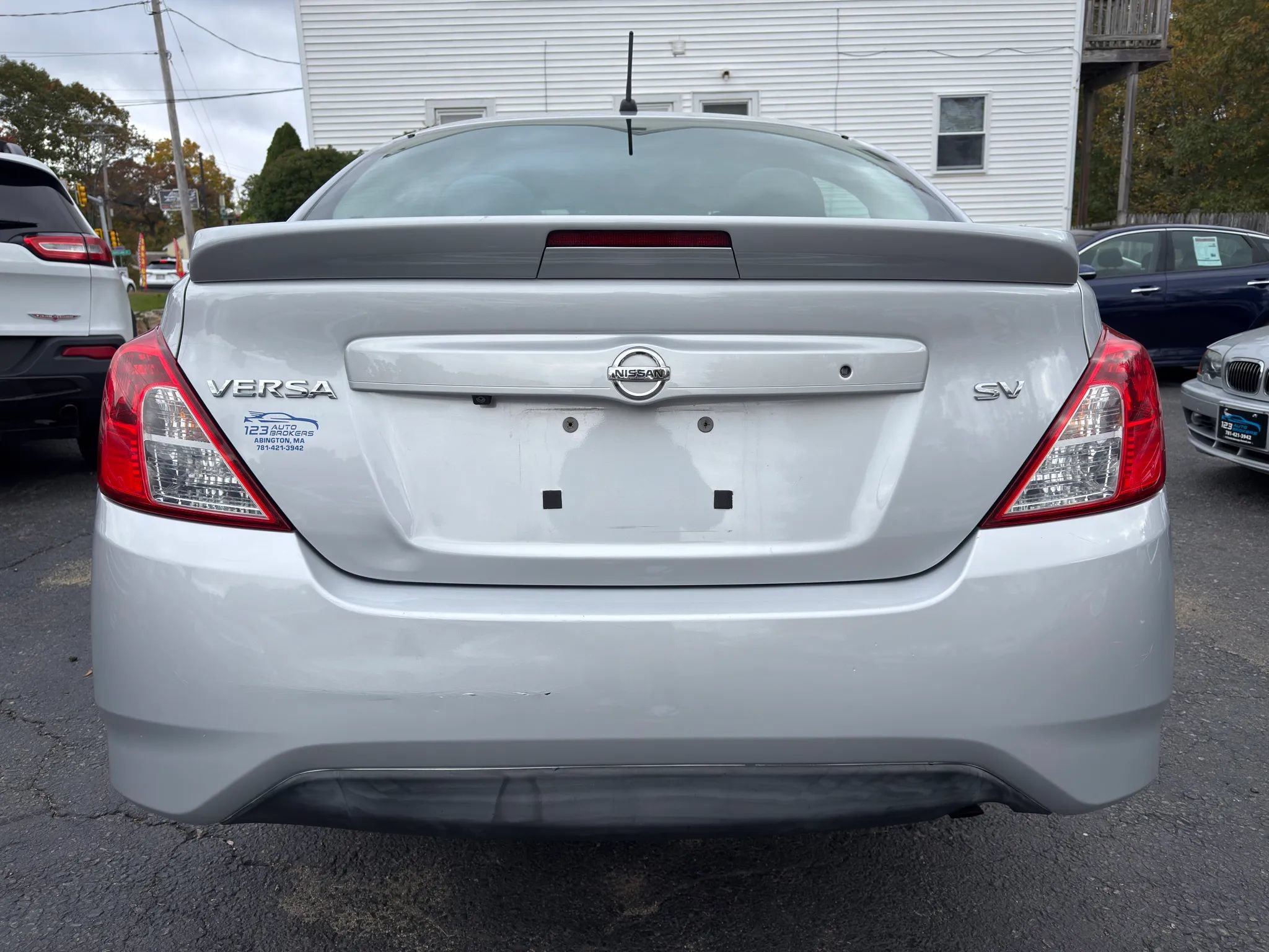 Used 2019 Nissan Versa SV FWD image 6