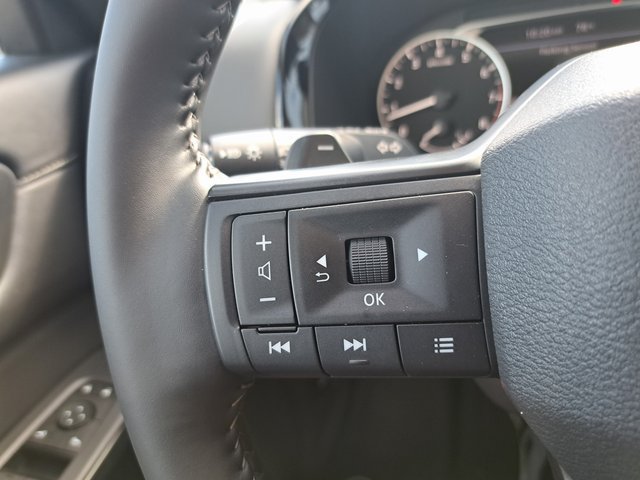 Used 2026 Nissan Pathfinder SV FWD image 20