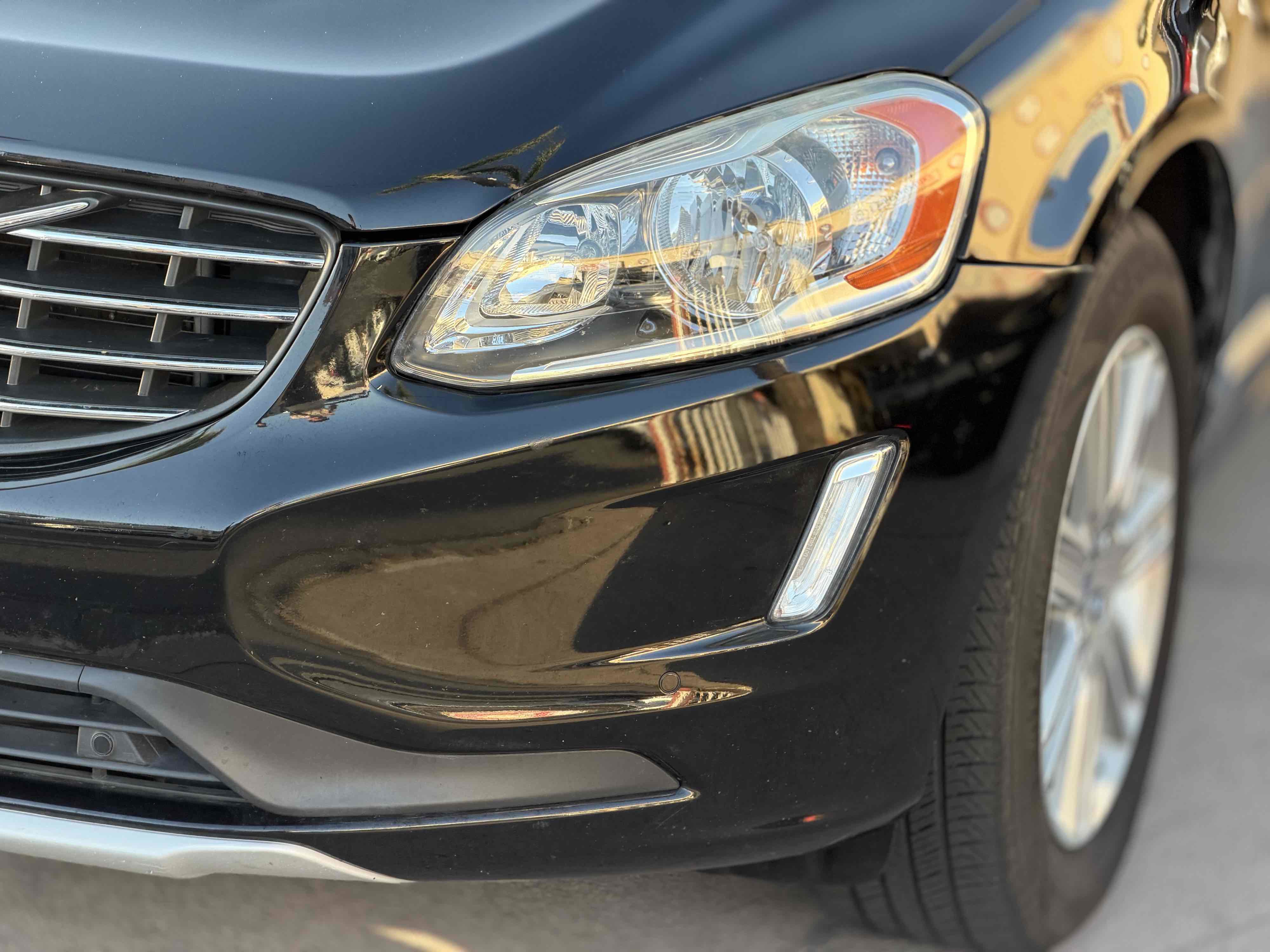 Used 2016 Volvo XC60 T6 FWD image 5