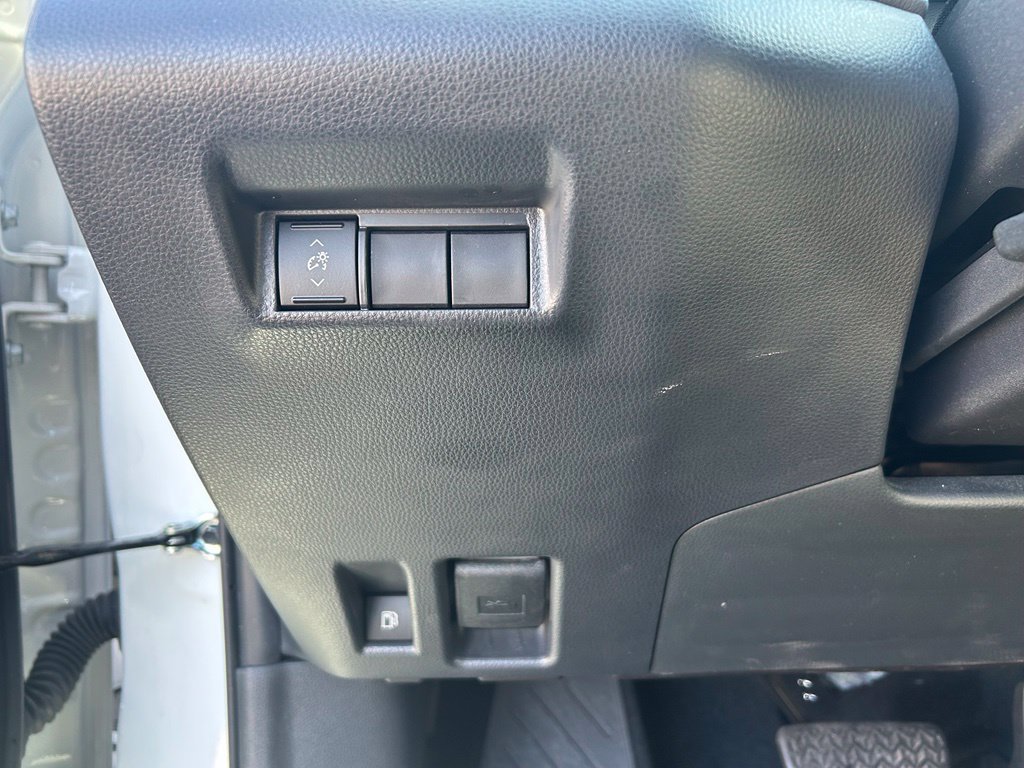 Used 2026 Toyota RAV4 LE AWD/4WD image 13