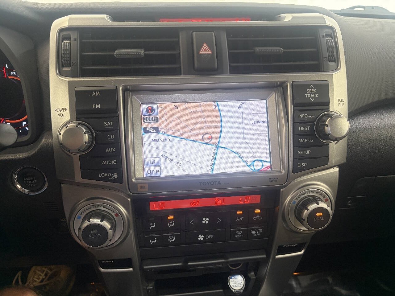 Used 2012 Toyota 4Runner Limited AWD/4WD image 17