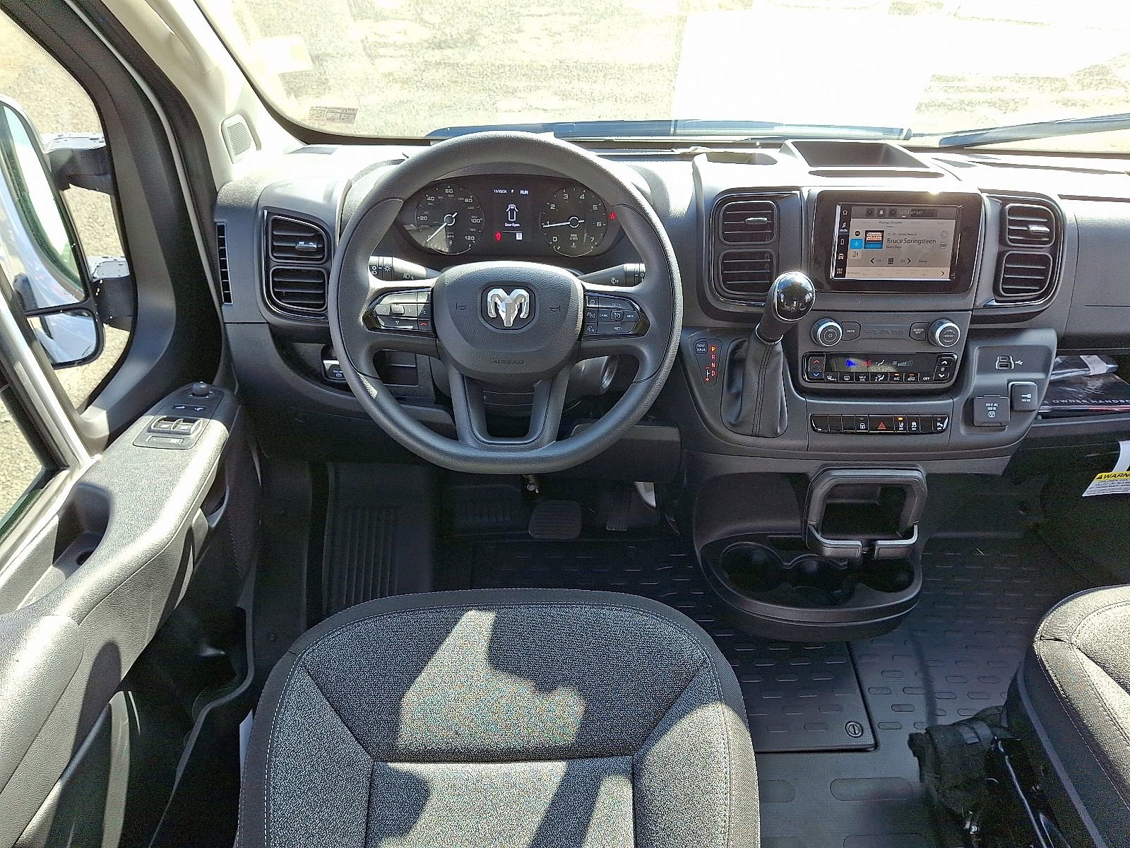 New 2025 RAM ProMaster 3500 w/ Roll-Up Rear Door Package image 9