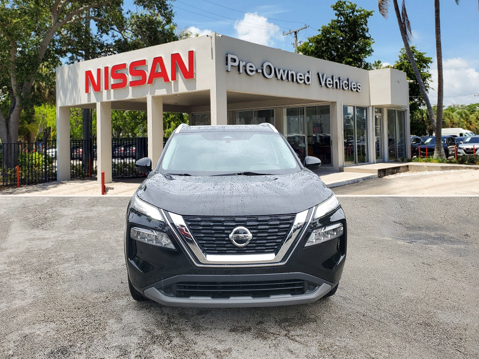Certified 2021 Nissan Rogue SV w/ Premium Package image 2