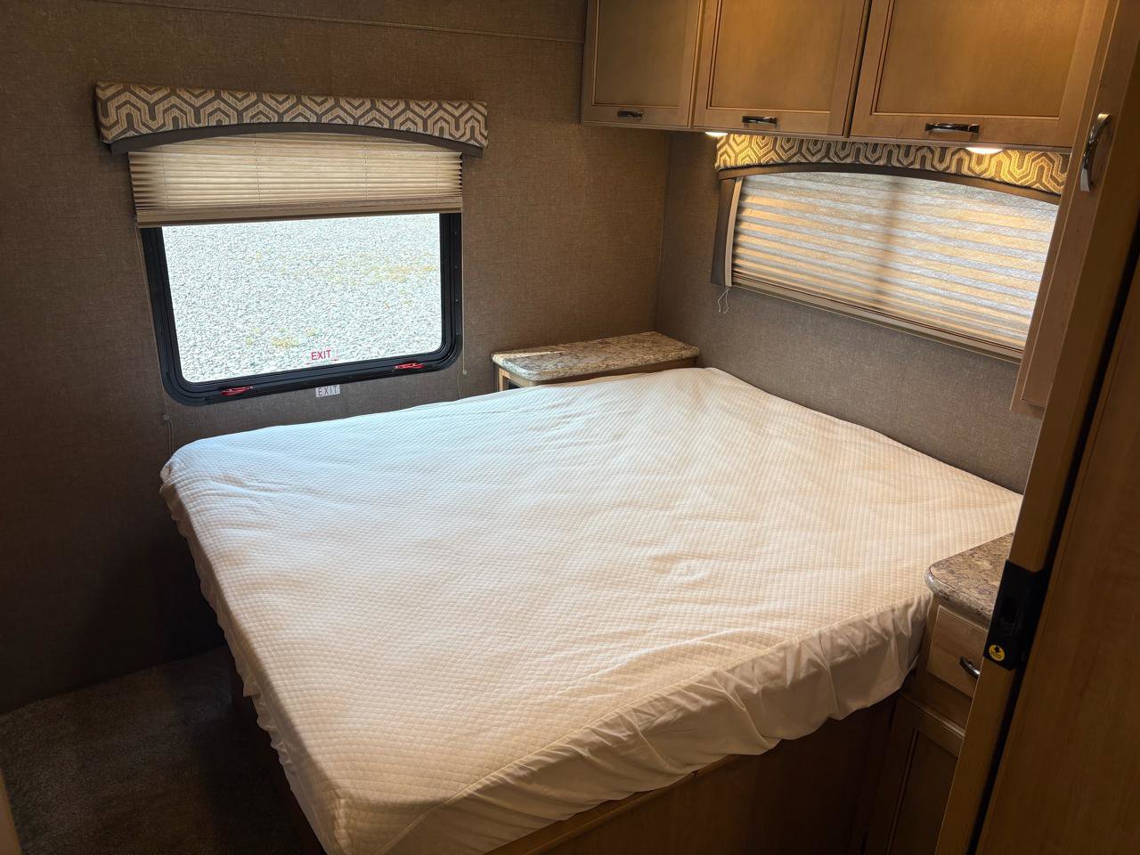 Used 2018 Ford E-450 and Econoline 450 Super Duty w/ Motorhome Prep Package RWD image 74