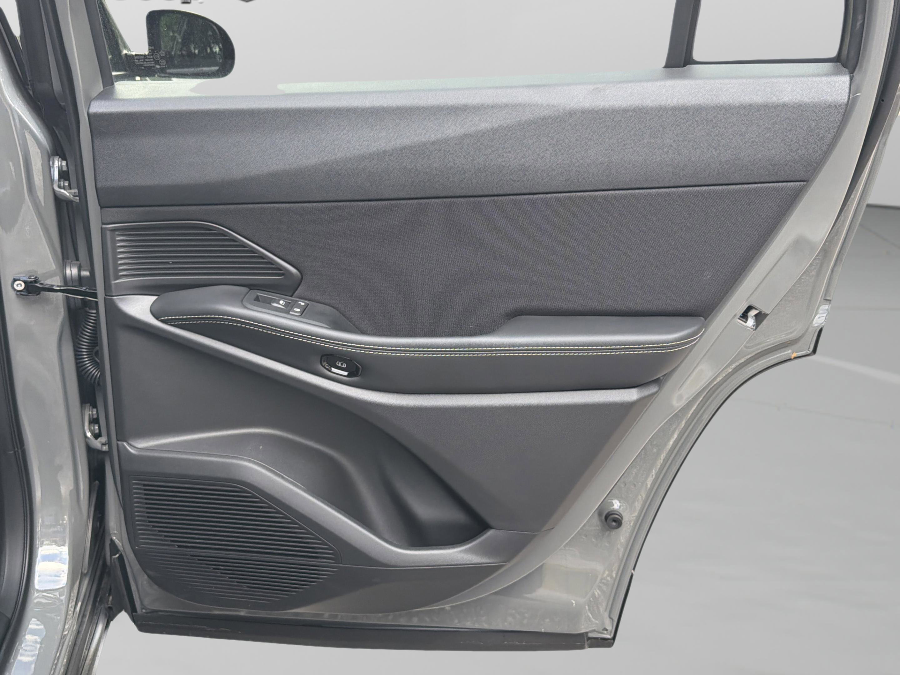 New 2026 Jeep Cherokee Laredo image 28