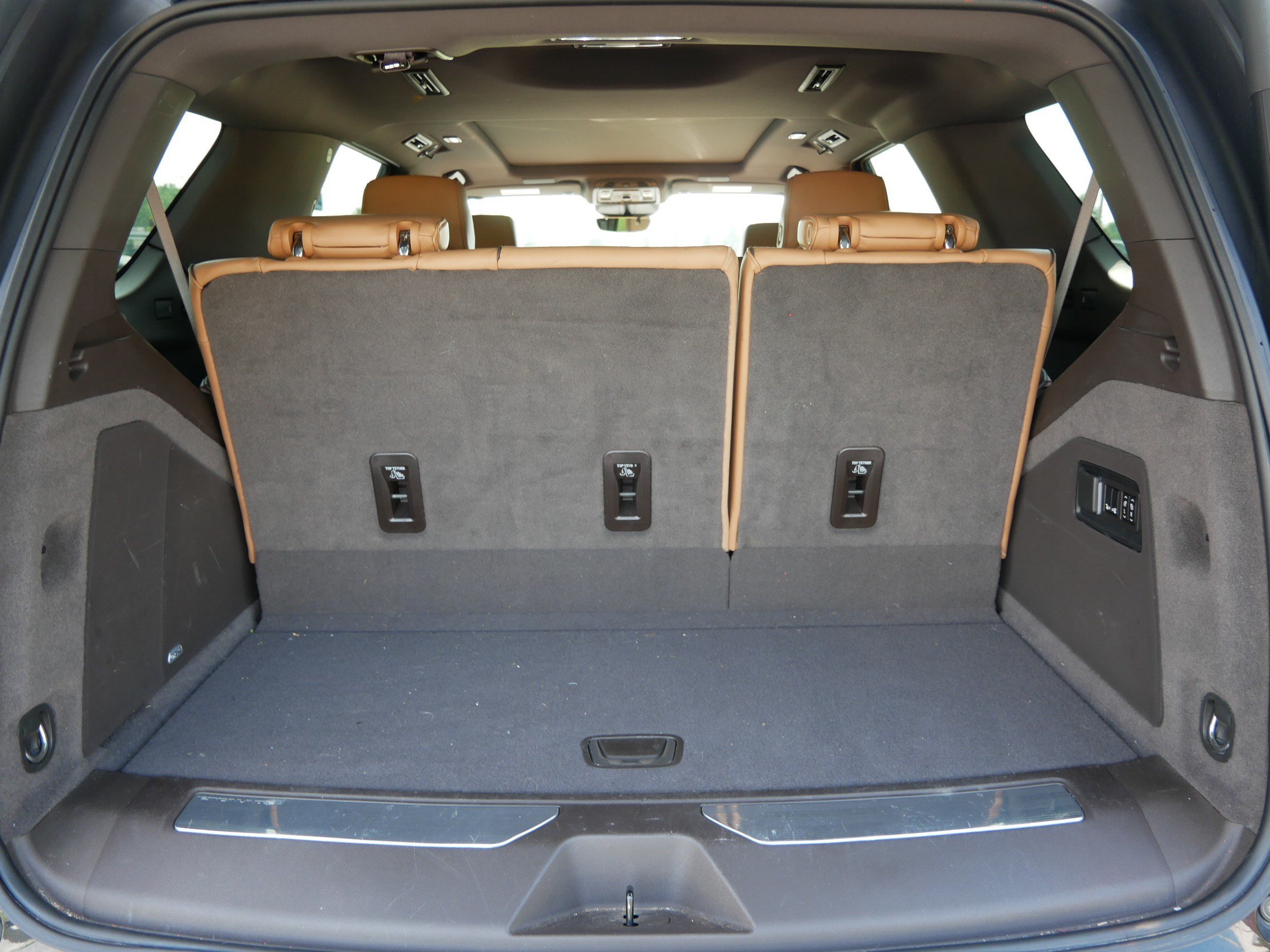 Used 2023 Cadillac Escalade Sport AWD/4WD image 17