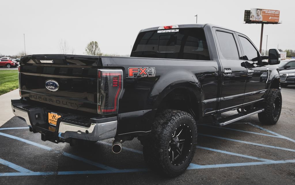 Used 2019 Ford F250 XLT w/ XLT Premium Package image 17