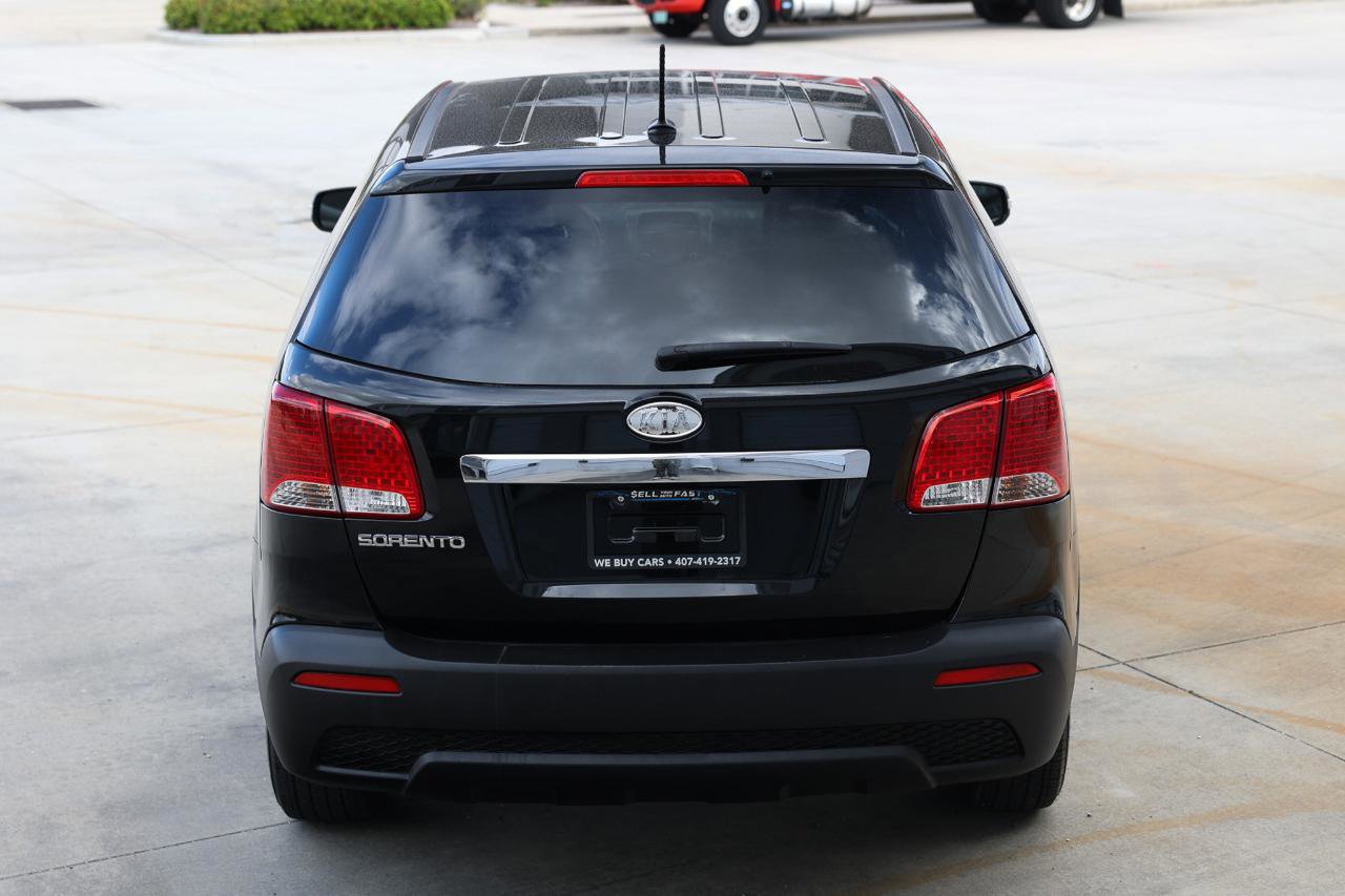 Used 2011 Kia Sorento 2WD image 9