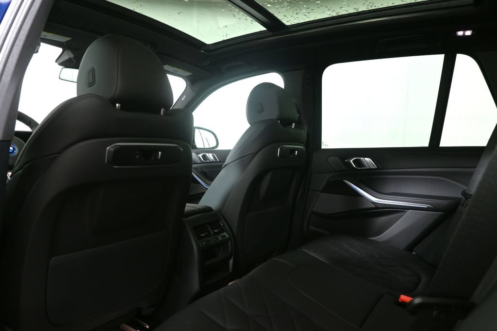 New 2026 BMW X5 xDrive50e w/ M Sport Package AWD/4WD image 31