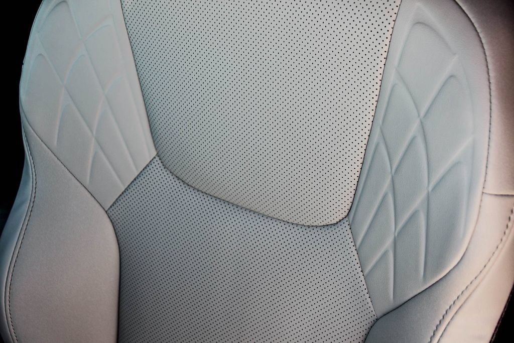 Certified 2025 Lexus RX 350h AWD/4WD image 25