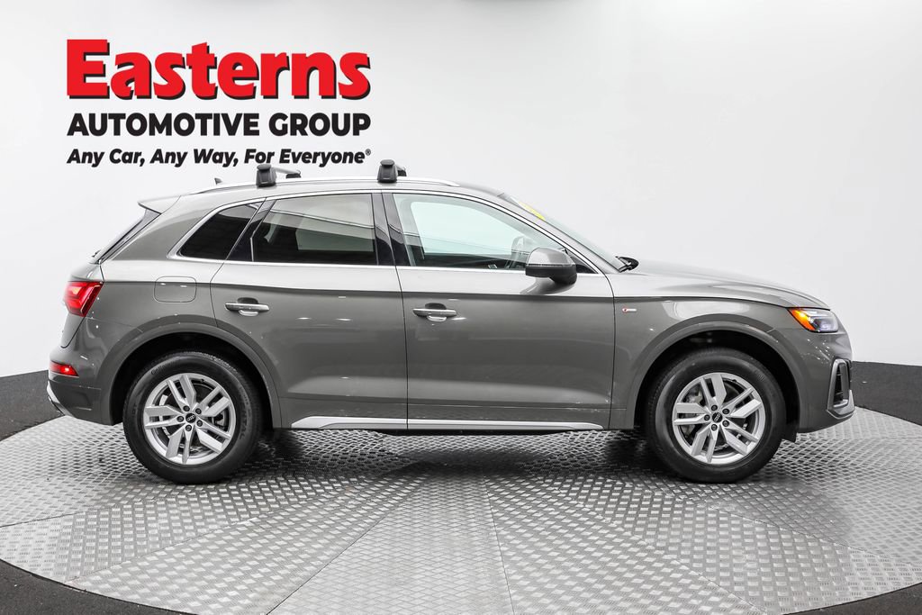 Used 2023 Audi Q5 2.0T Premium w/ Convenience Package image 4