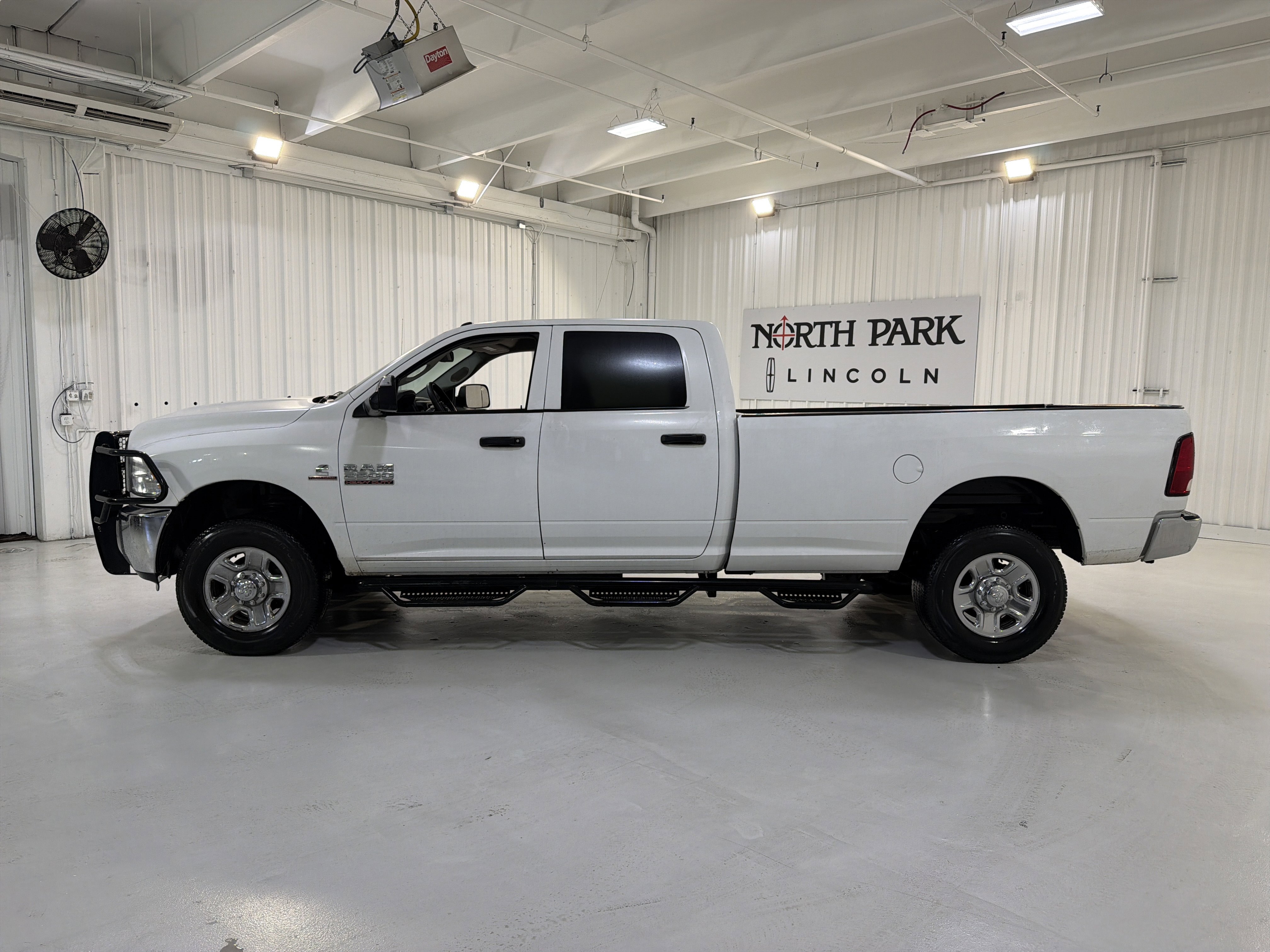 Used 2018 RAM 2500 Tradesman w/ Chrome Appearance Group AWD/4WD image 2