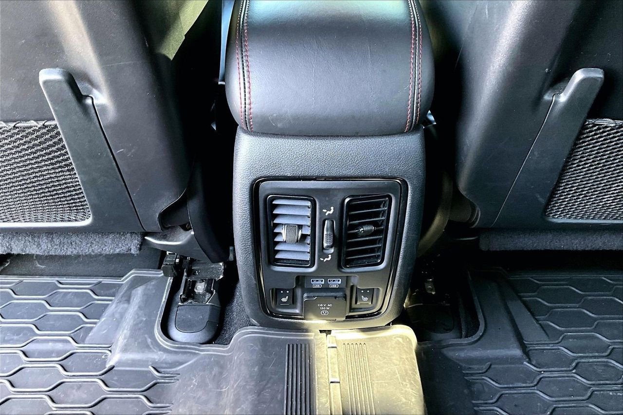 Certified 2024 Dodge Durango R/T w/ Tow 'N Go Package image 17