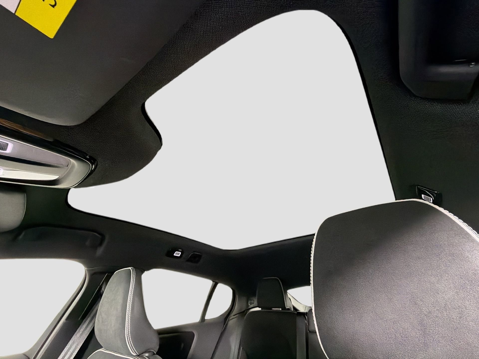 Certified 2023 Volvo C40 P8 Recharge Plus image 22