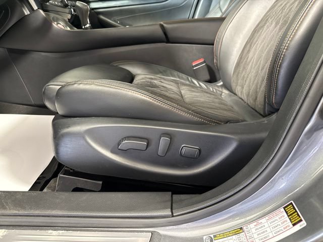 Used 2020 Nissan Maxima SR w/ Sport Mat Group FWD image 14