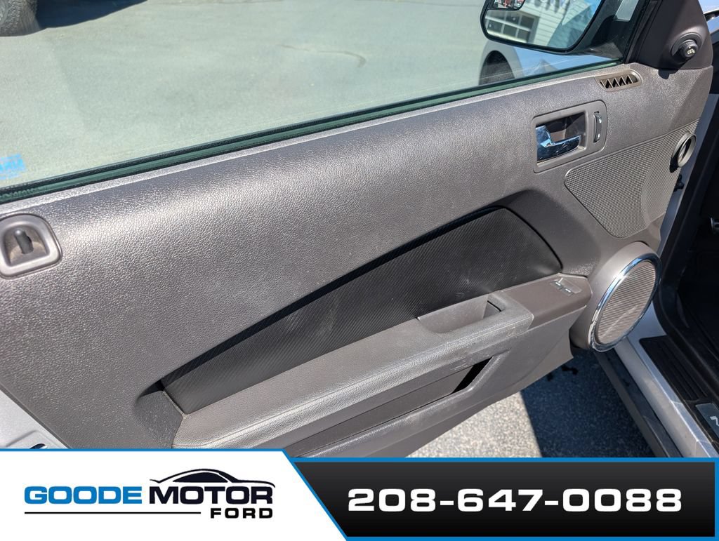 Used 2012 Ford Mustang GT Premium RWD image 6