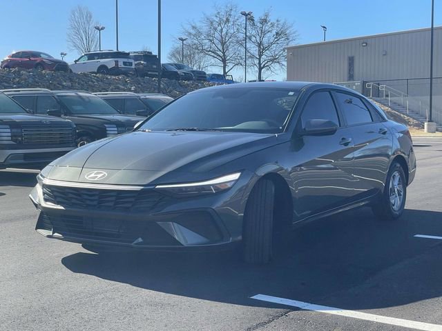 Used 2026 Hyundai Elantra SE image 6