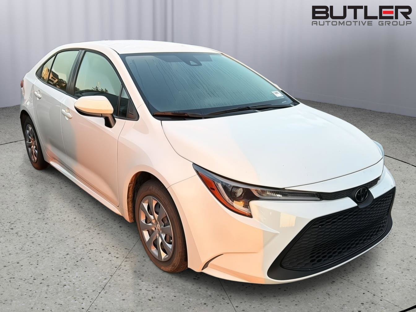 Used 2021 Toyota Corolla LE FWD image 1