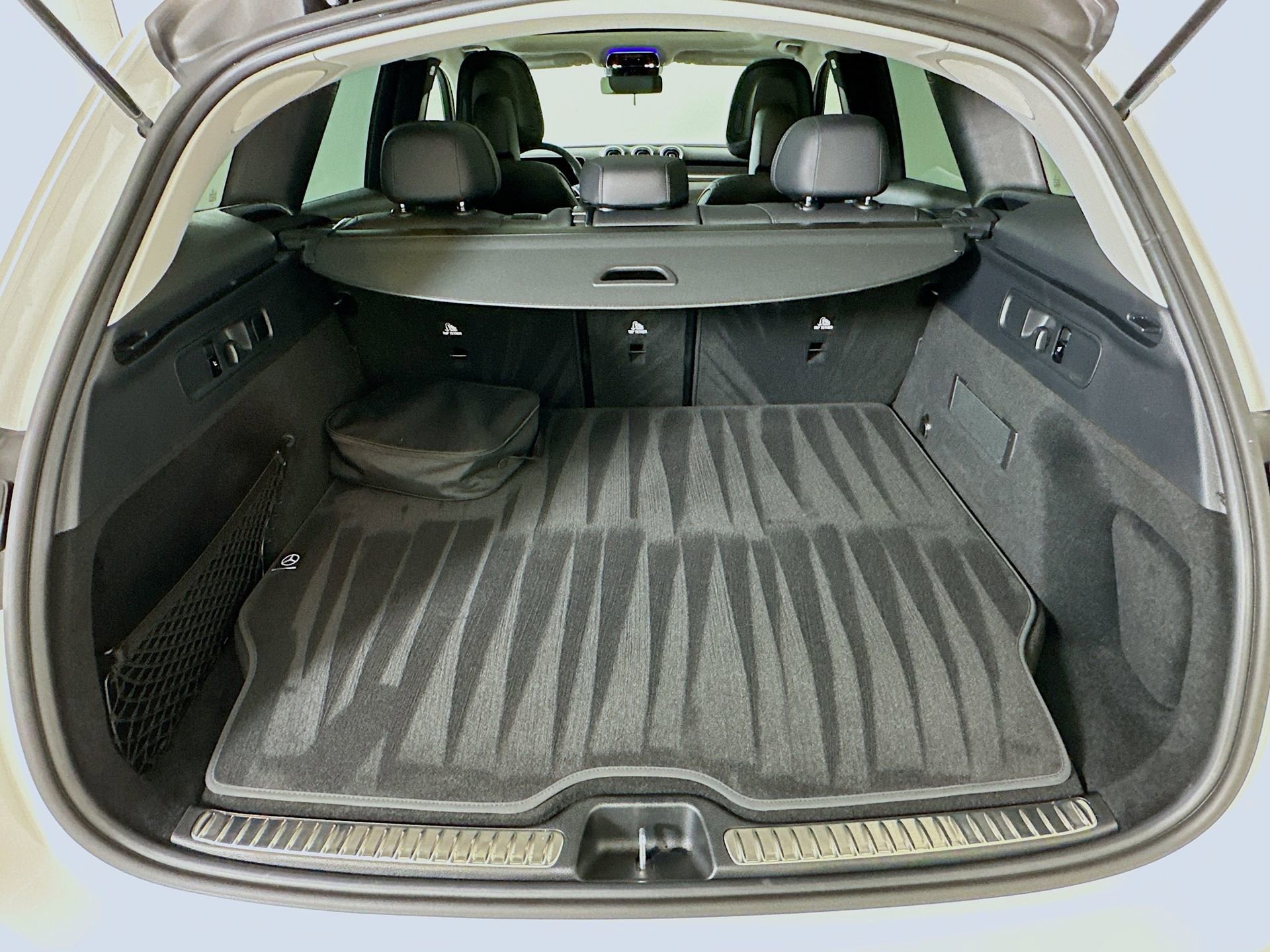 Certified 2025 Mercedes-Benz GLC 350e 4MATIC image 29