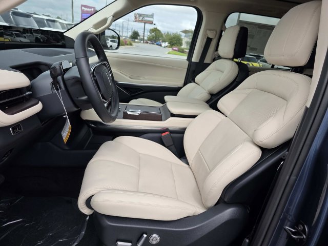 New 2027 Lincoln Navigator L Reserve RWD image 8