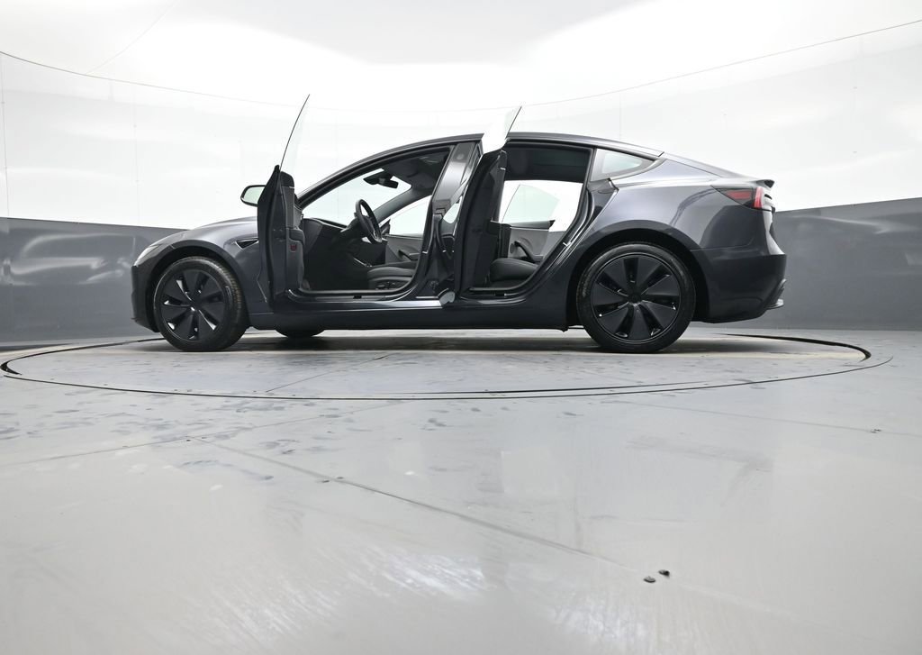 Used 2025 Tesla Model 3 Long Range image 51