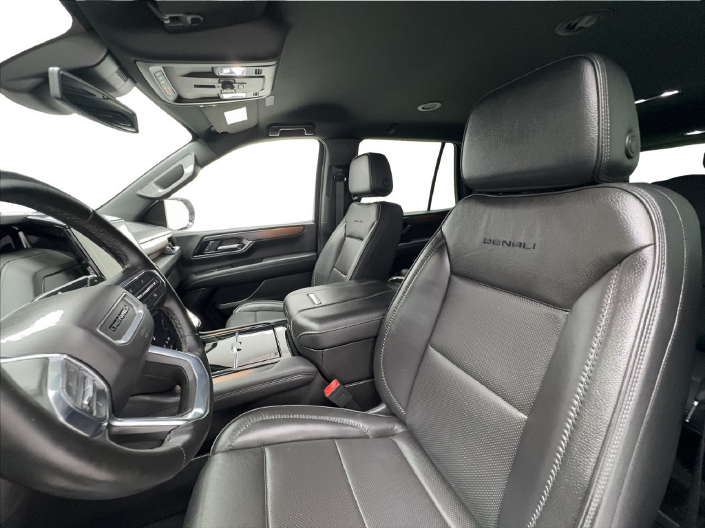 Used 2025 GMC Yukon Denali AWD/4WD image 19