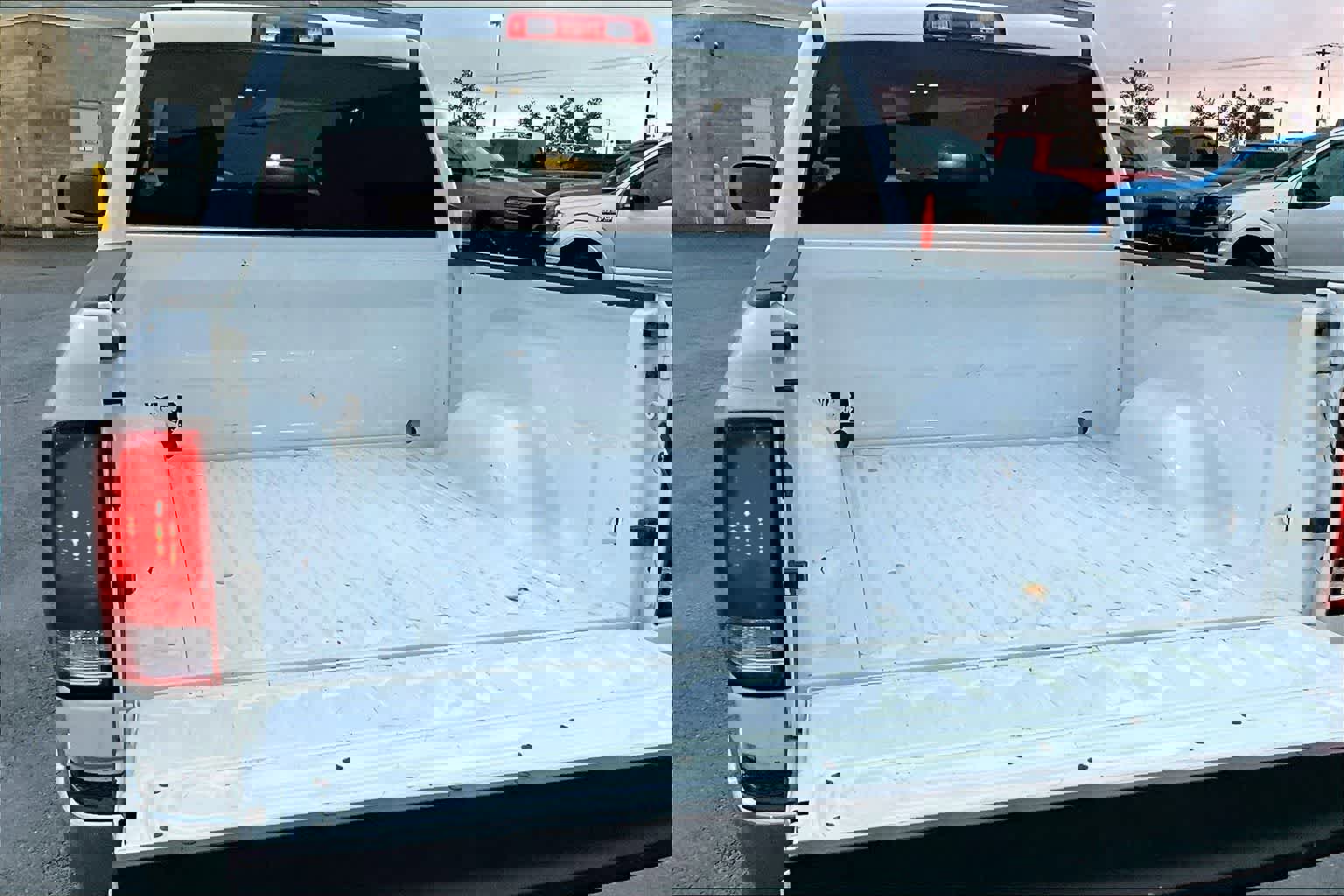 Used 2021 RAM 1500 Classic SLT image 19