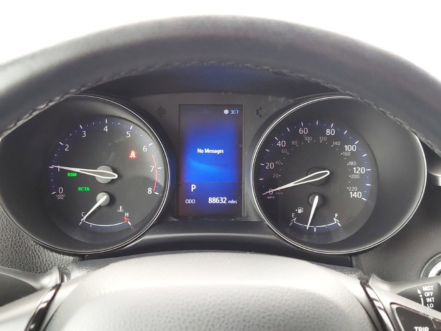 Used 2018 Toyota C-HR image 15