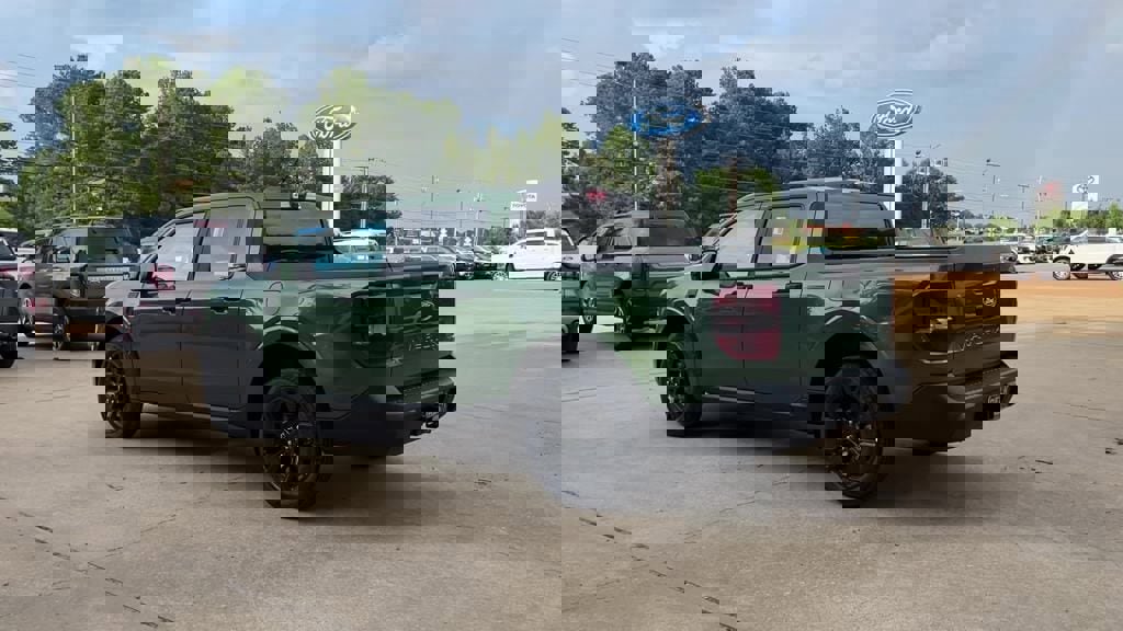 New 2025 Ford Maverick XLT w/ Black Appearance Package image 4