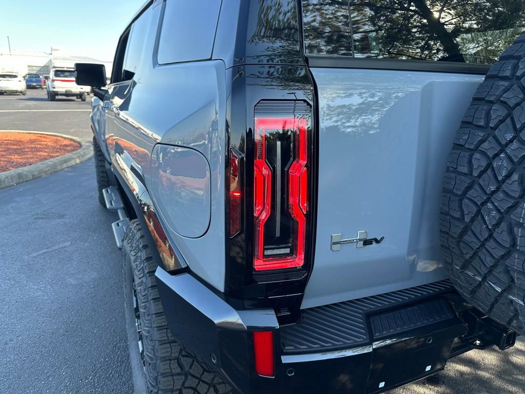 New 2025 GMC Hummer EV 2X w/ Extreme Off-Road Package image 13