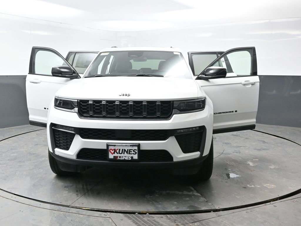 New 2026 Jeep Grand Cherokee Limited w/ Limited Altitude Package image 45